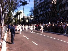 Desfile em comemoração ao Dia da Independência do Brasil ocorre nesta manhã em Maringá